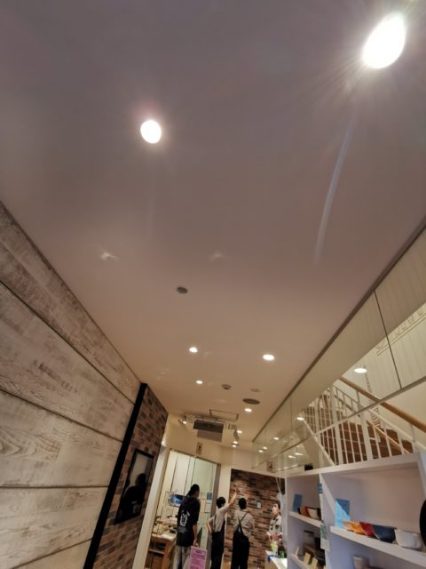 箱根町強羅にて店舗用LED照明器具交換作業。